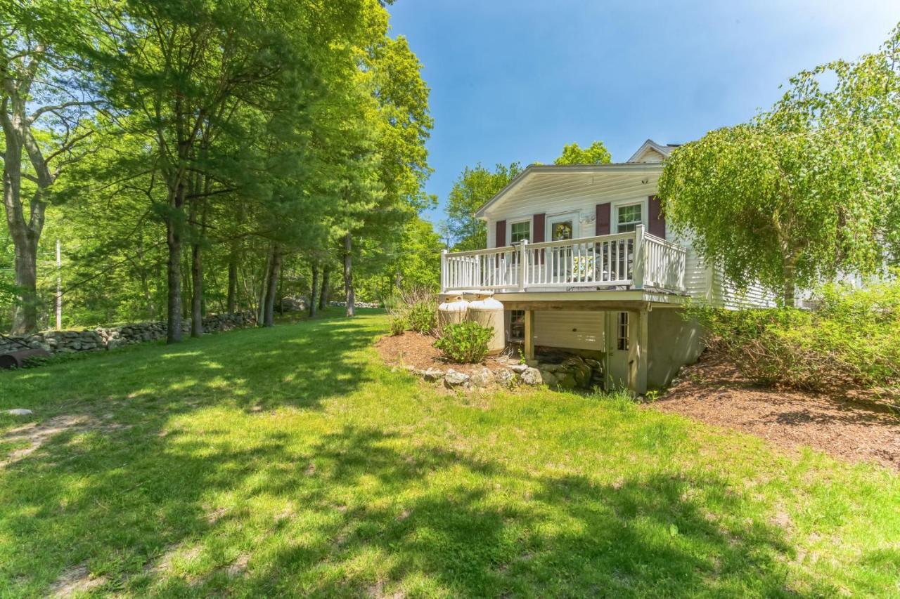 Cozy Bungalow Just Minutes From Mystic, Westerly Beaches, Boating And Casinos! Bungalow グロトン エクステリア 写真